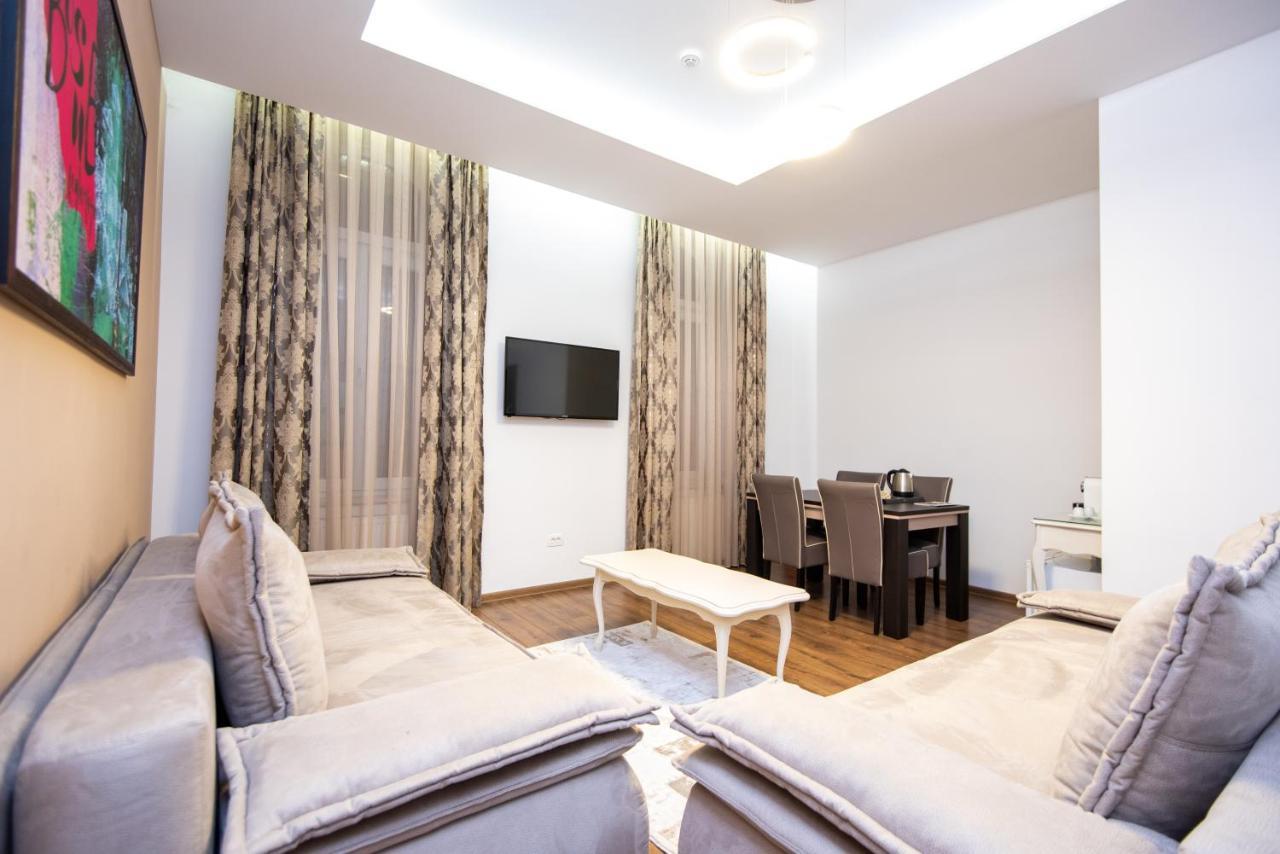 Megapolis Main Street Suites Saraievo Exterior foto