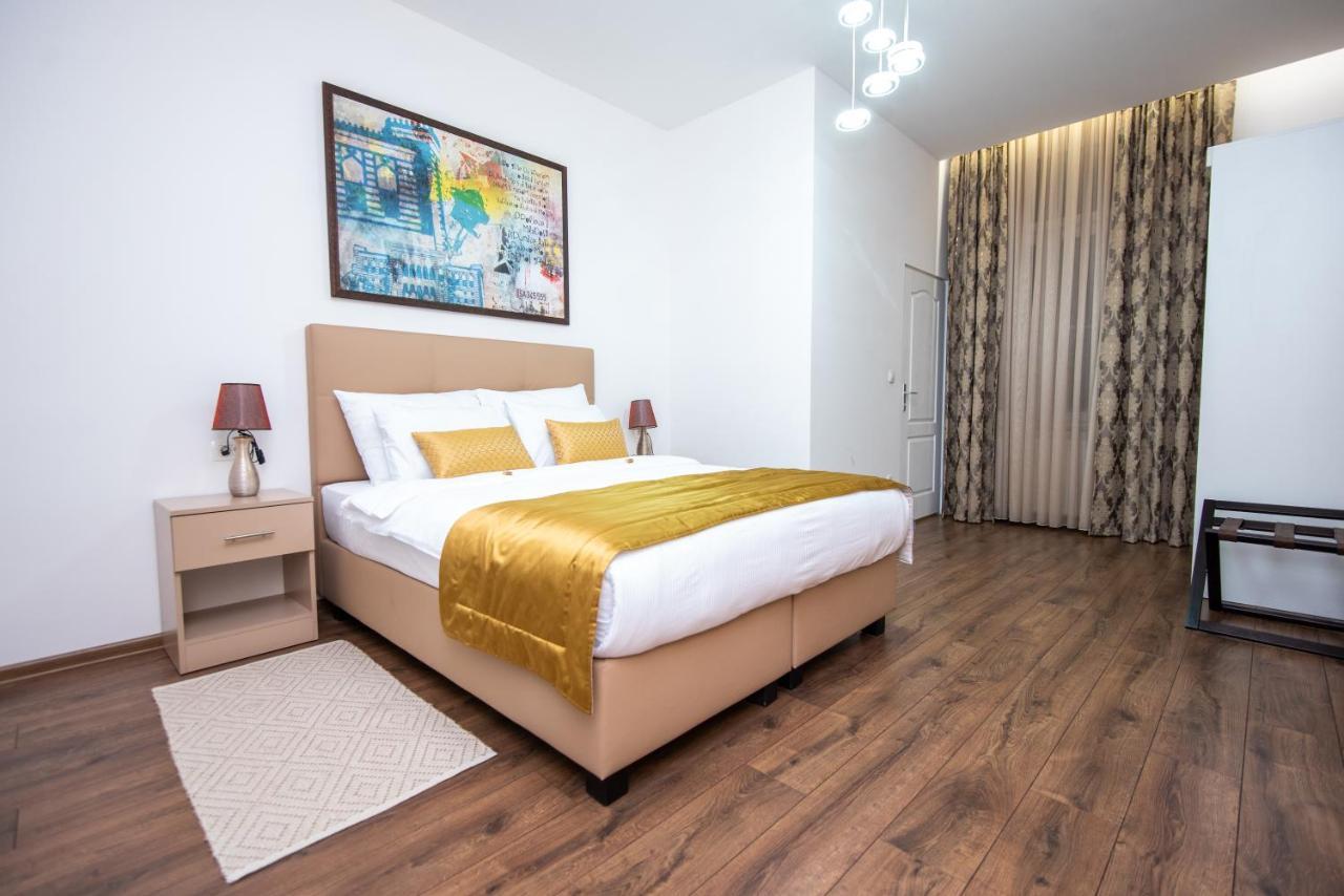 Megapolis Main Street Suites Saraievo Exterior foto